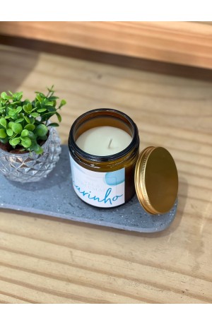 Vela Branca 'Carinho' Lichia e Chá de Vidro - 7cm X 9cm