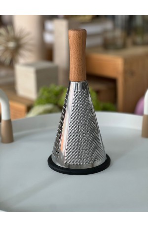 Ralador de Metal 3 Faces Cone - 11,5cm  X 24,5cm